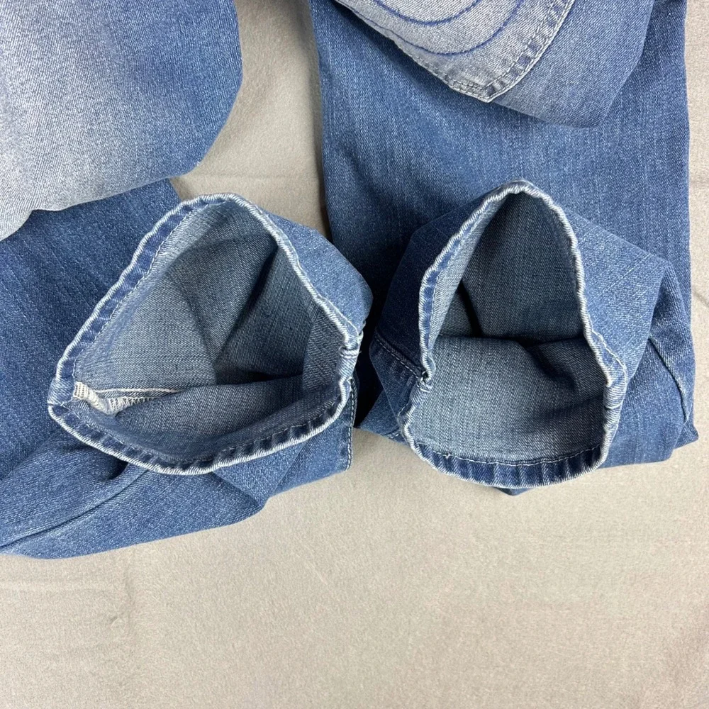 True Religion Geno Jeans Mens 34 (36x31) Blue Relaxed Slim Fit Medium Wash Denim